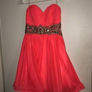 Short strapless dress